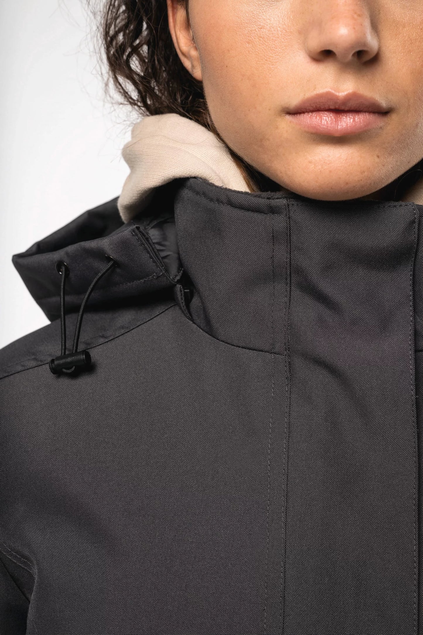 K6108 – Hoogwaardige gewatteerde damesparka