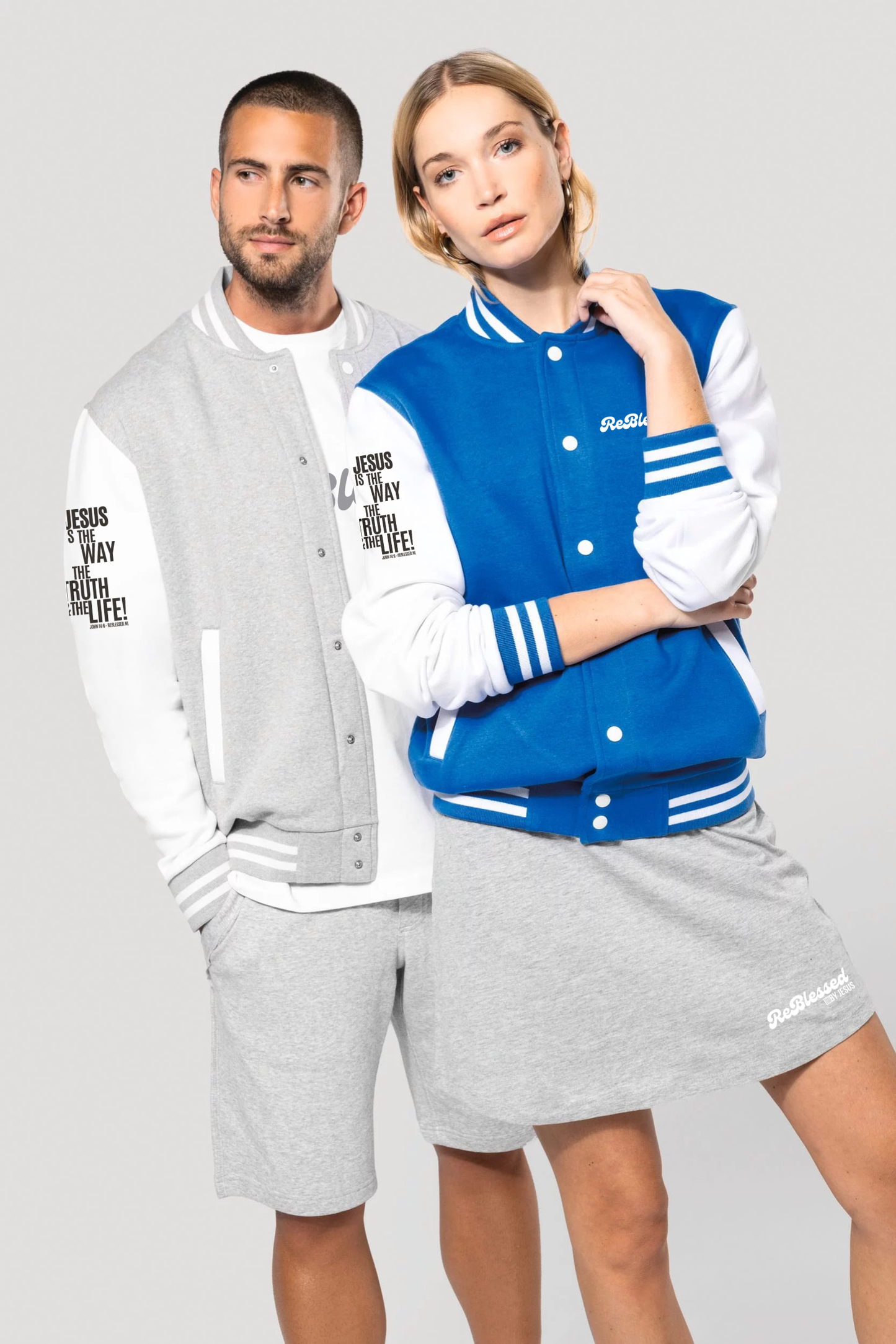 K497 - College Varsity jacket unisex met mouwopdruk: "Jesus is The Way The Truth The Life John 14:6"