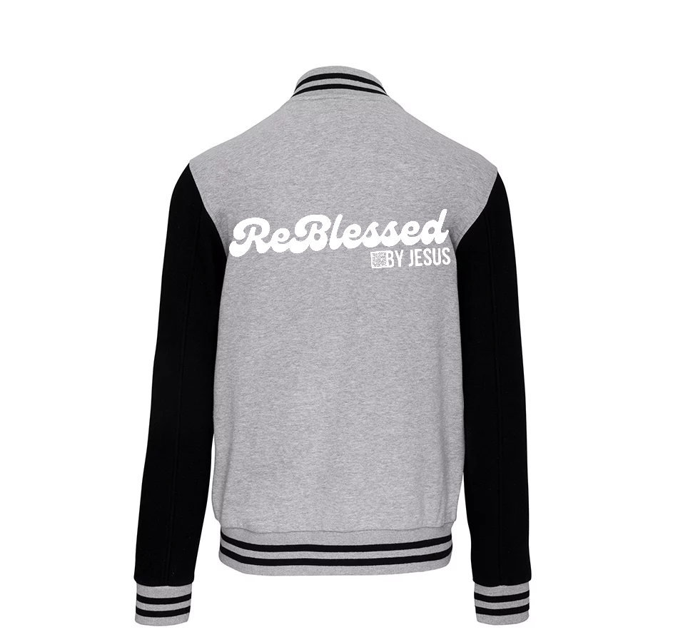 K497 - College Varsity jacket unisex met mouwopdruk: "Jesus is The Way The Truth The Life John 14:6"